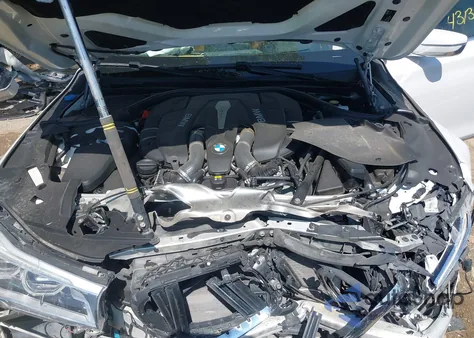 2016 BMW 750 xDrive из США, поврежденный, VIN WBA7F2C52GG417411